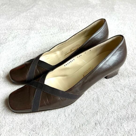 Salvatore Ferragamo Boutique Brown Grosgrain Ribbon Detail Heels - Picture 1 of 13